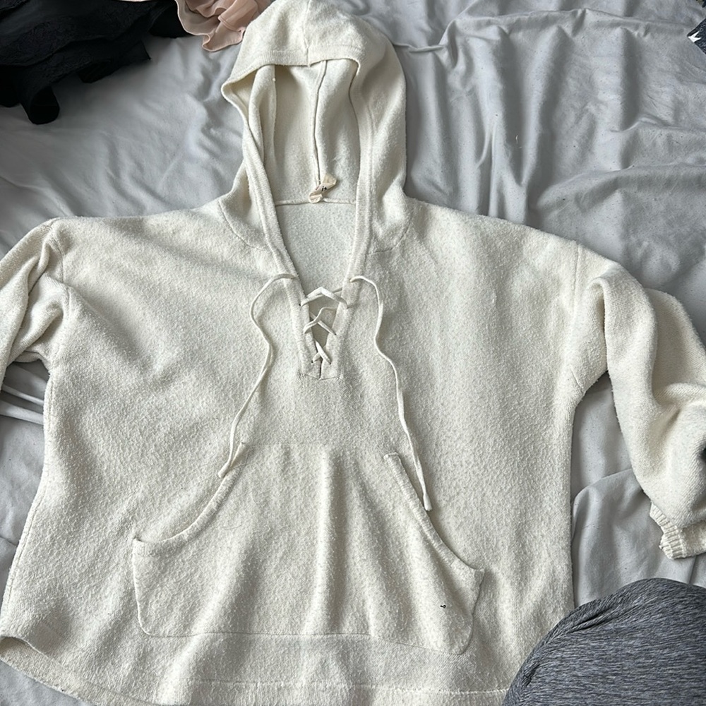 Pullover sweater